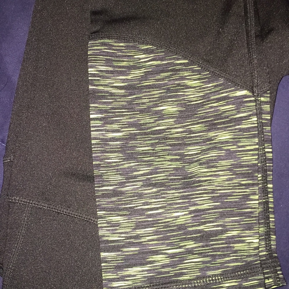 🤸🏽‍♀️A few extra pics for REEBOK LEGGINGS (xs)